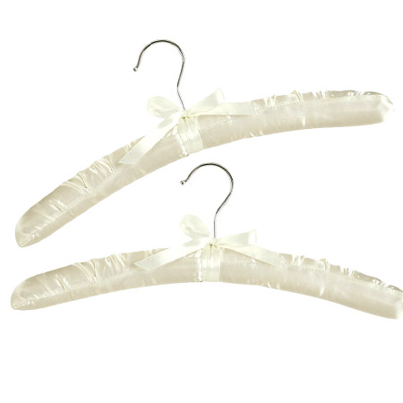 Anti-slip clothes hangers